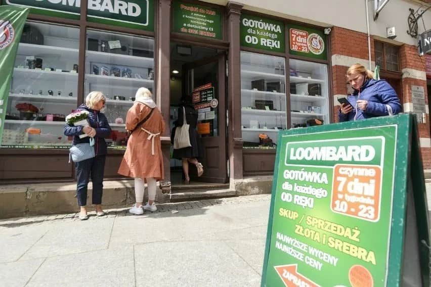 Lombard: czy się opłaca? Nowe przepisy, koszty i alternatywy